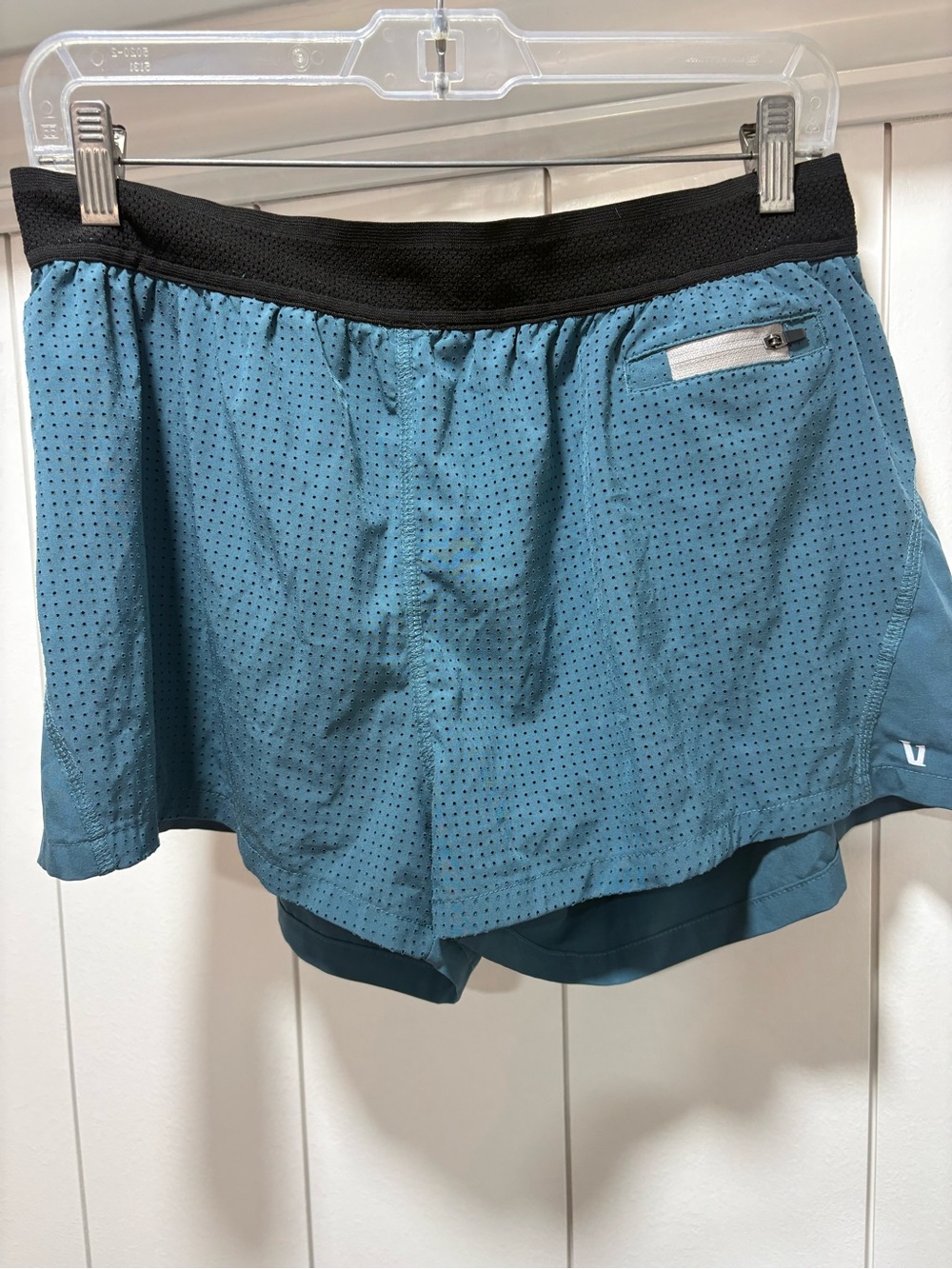 Vuori Women's Teal Perforated Athletic Shorts with Black Waistband size large